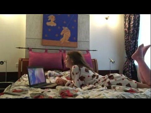 Lady L. recommendet waching porn whist cuming