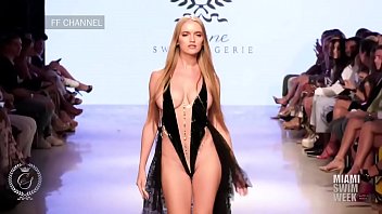 Ki-No-Wa reccomend sexy fashion runway models
