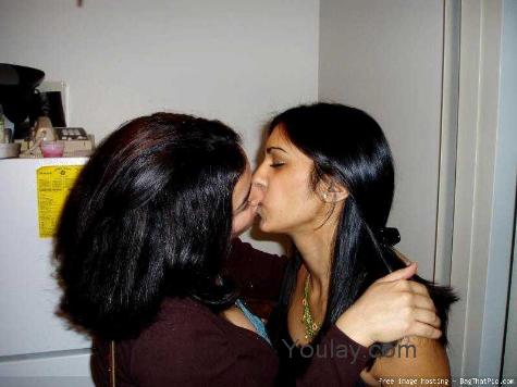 Lumberjack recomended lesbian kissing indian