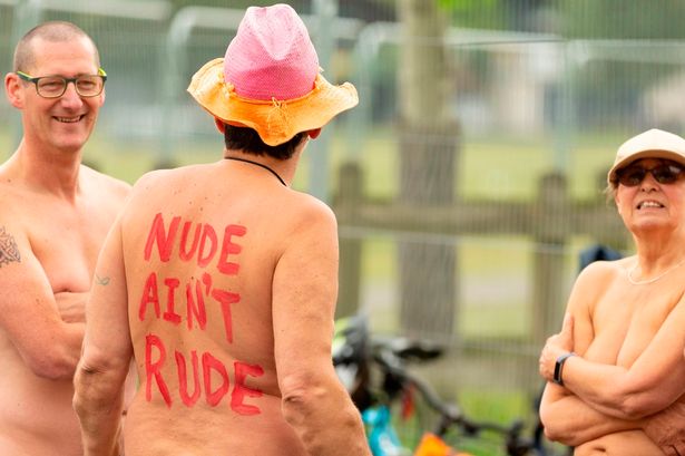 Knee-Buckler reccomend nudists in england photo