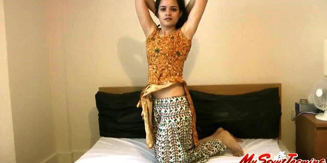 Cute indian girl s orgasm sex with urinating