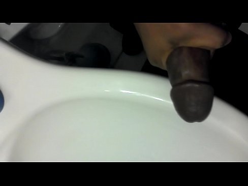 Ebony bathtub masturbation